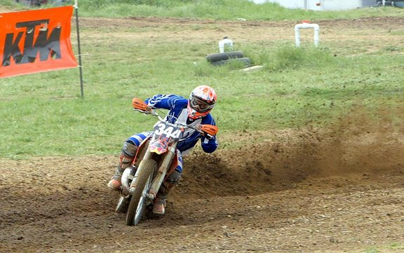 Racer railing a corner at CCDR